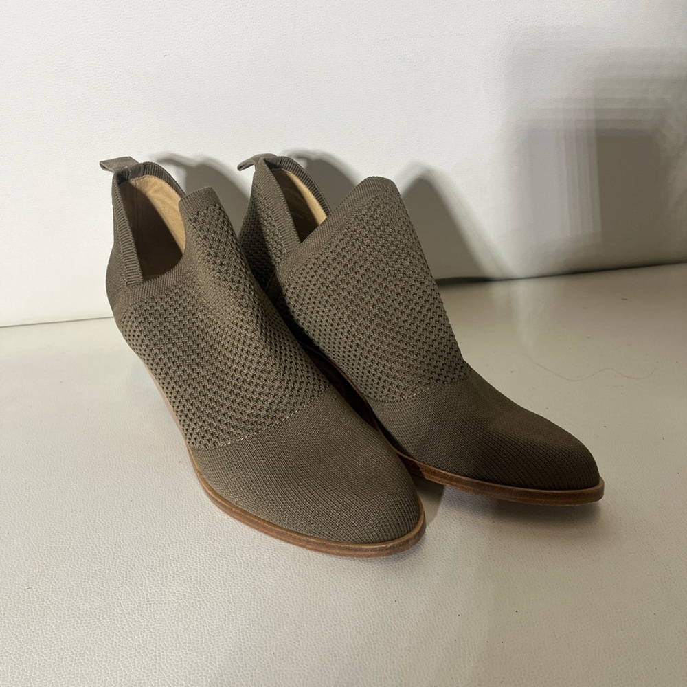 Eileen Fisher Tan Ankle Booties with Stacked Heel